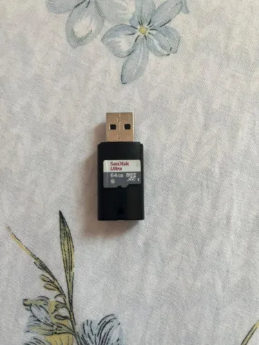 Cartão SD SanDisk Ultra 64gb + 01 de 32gb de brinde. Acompanha adaptador. 