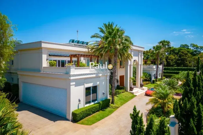 Sobrado à venda em Campinas, Parque Taquaral, com 6 suítes, com 1786.46 m²