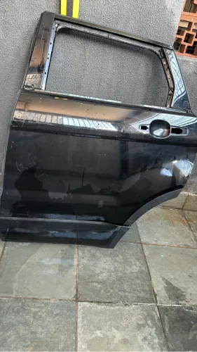 Porta Traseira Land Rover Evoque 2011 a 2018 - Lado Passageiro Esquerdo