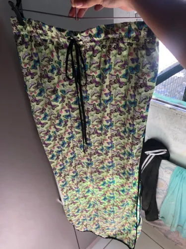 Saída de praia estampada com borboletas