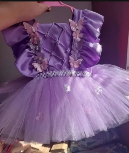 Lindo vestido jardim das borboletas, ou jardim encantado, tamanho 1 ano