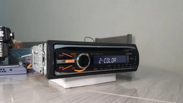 CD Player Sony com USB Bluetooth Saída para SUB CDX-GT447UX
