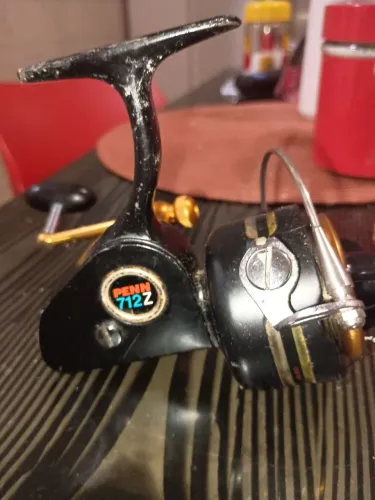 Molinete de pesca penn 712z