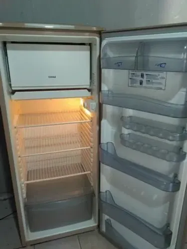 Geladeira em bom estado 