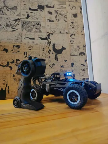 Carro Off-Road de controle remoto 20km