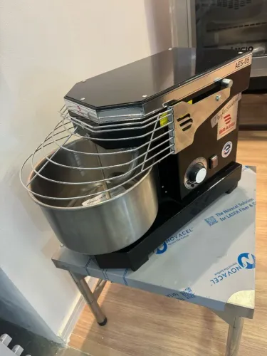 Amassadeira espiral 5 kg de massa pronta nova com garantia