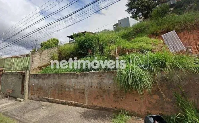 Lote à venda no Alípio de Melo/Jardim São José!