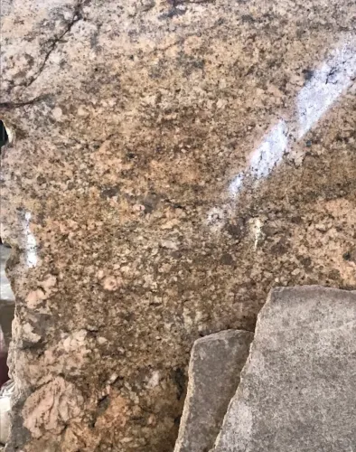 Granito em chapas (250 metros) - Lote inteiro