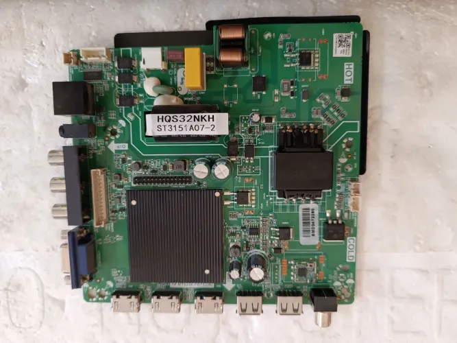 Placa principal tv HQ 32 hqs32nkh smart tenho outras peças fonte tcon vídeo mãe 