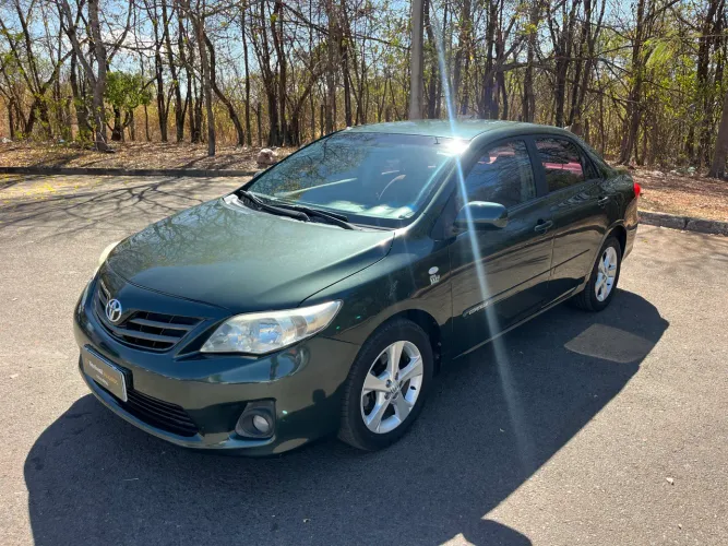 Toyota Corolla GLI 1.8 Flex 16V Aut. 2012