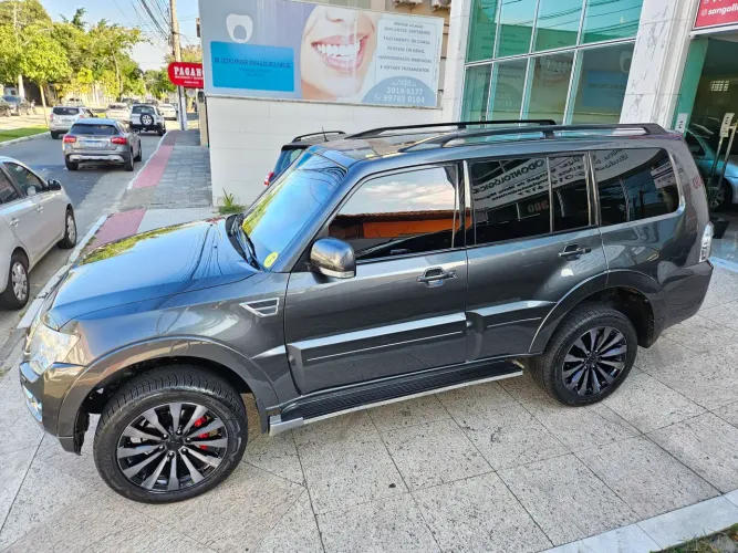 Mitsubishi Pajero HPE Full 3.2 4X4 T.i.dies. 5P AUT 2018