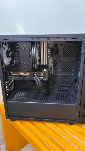 PC Gamer Ryzen 7 5700G + RX 7600 8GB | 32GB RAM | SSD 1TB