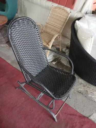 Cadeira de Balanço em Fibra