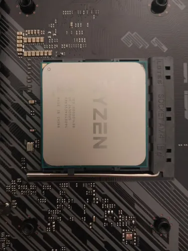 AMD Ryzen 5 5600GT - 6 Núcleos 12 Threads - Vídeo Vega 7 Integrado