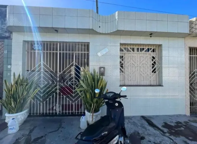 - Casa no bairro de Fátima 