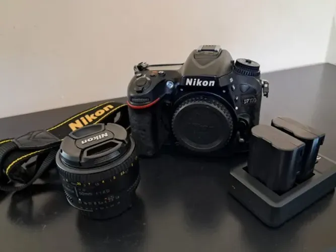 Nikon d7100 + 50 mm 1.8 3 baterias e carregador duplo