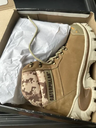 Bota carterpillar número 46