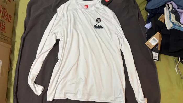 Camisa Quiksilver proteção UV