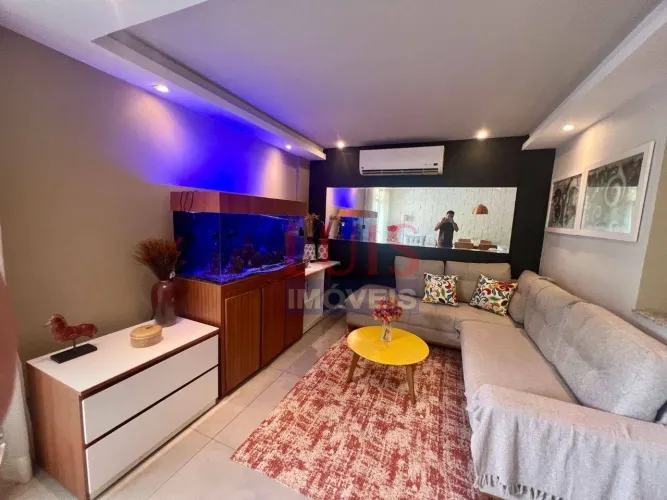 Cobertura com 4 dormitórios à venda, 240 m² por R$ 1.500.000,00 - Itacoatiara - Niterói/RJ