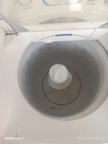 Máquina de lavar com defeito (bate mais não centrifuga)