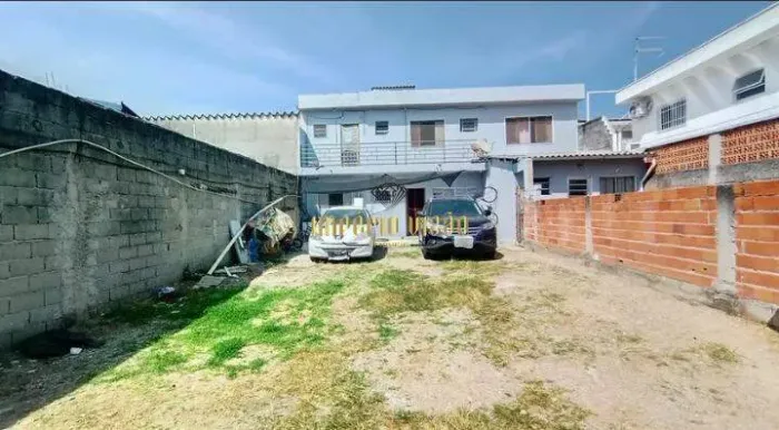 Casa á Venda com 3 dormitórios no bairro Vila Urupês em Suzano-SP