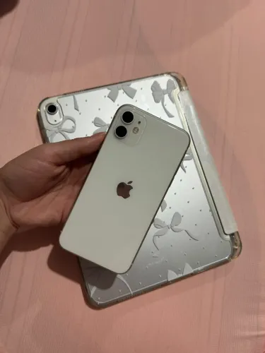?Iphone 11 - 64 GB - ? 77%