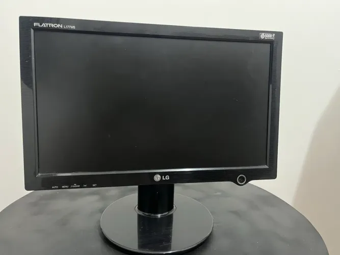 MONITOR LG FLATRON L177WS 17?
