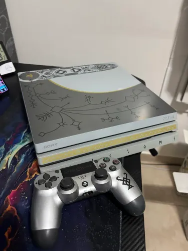 PS4 Pro - Edição God of War