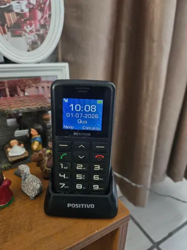Vendo telefone de chip sem fio Positivo. R$ 100,00. Tel: *.