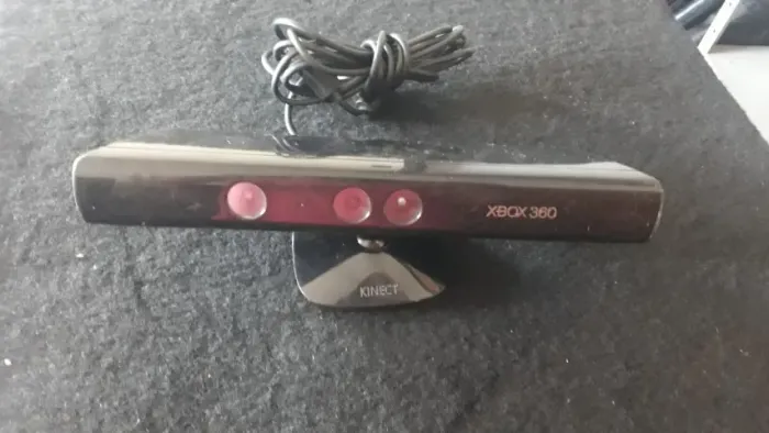 Kinect para xbox 360, acompanha um jogo original, vendo ou troco, barato