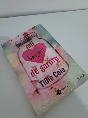 Livro - Mil beijos de garotos