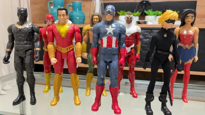 Bonecos super heróis