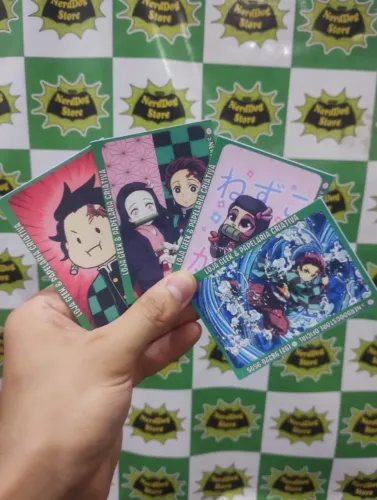 KIT 4 Adesivos Película p/ Cartões Kimetsu no Yaiba Tanjiro Nezuko Kamado - NerdDog Store