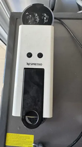 Cafeteira essenza mini