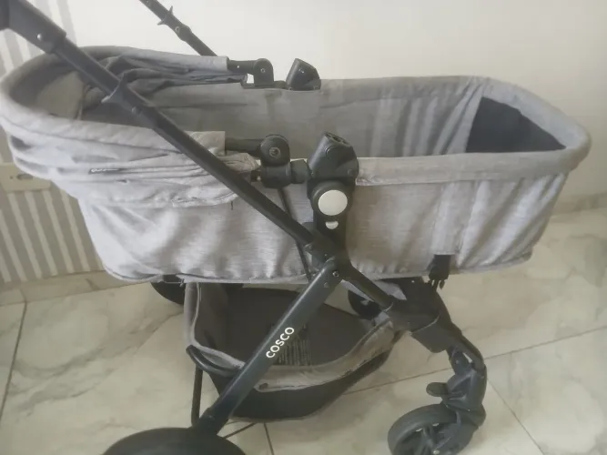 Carrinho moises mais cadeirinha ( COSCO )