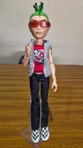 Monster High Deuce Gorgon ghoul's alive!