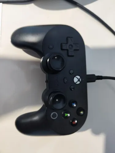 Controle 8Bitdo Pro 2 com paddles para Xbox X/S e PC e celular