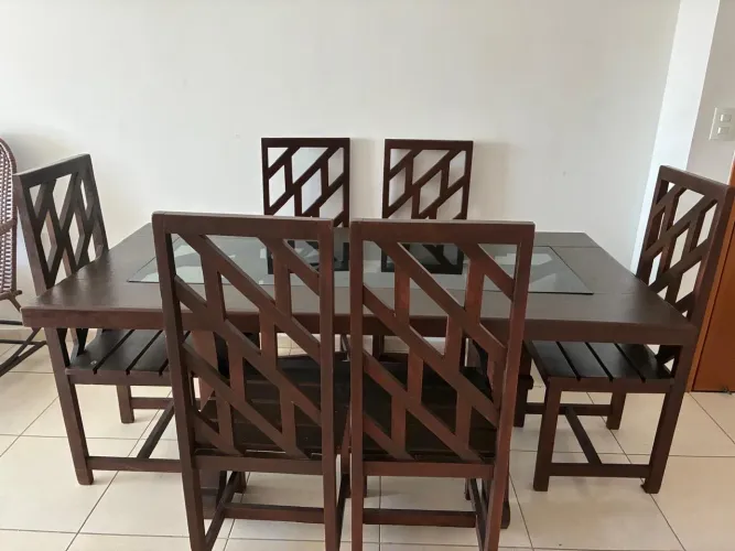 Mesa 6 lugares de madeira