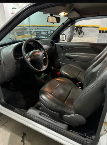 Ford Courier 1.6 L/ 1.6 Flex 2012
