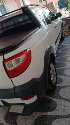 Fiat Strada Trekking 1.6 16V Flex CD 2014