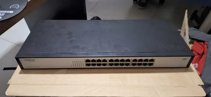 Switch Intelbras SF 2400 QR+ 24 portas Fast Ethernet [PROMOÇÃO]