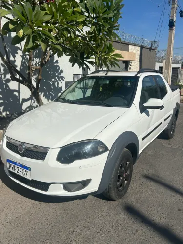 Fiat Strada Trekking 1.6 16V Flex CD 2016