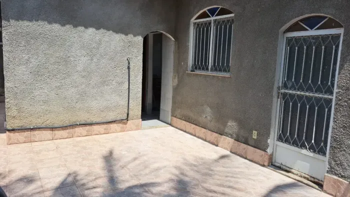 ALUGO SOBRADO P/ RESIDENCIAL OU COMERCIAL ZAP: