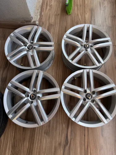 Rodas new strong aro 18