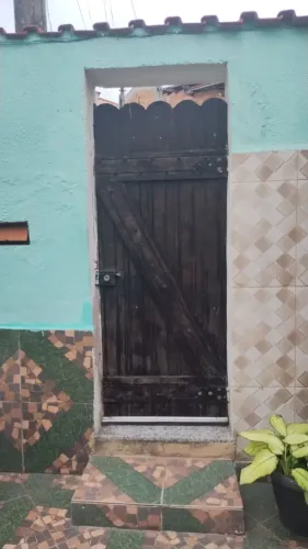Portão social de madeira maciça 78 largura e 180 altura