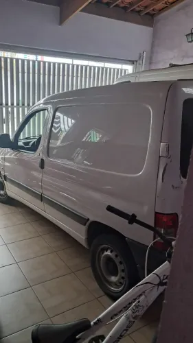 Peugeot Partner Van 1.6 Flex 16V 5P 2011
