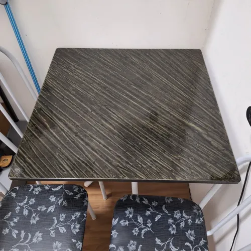 Mesa tampo granito 4 cadeiras