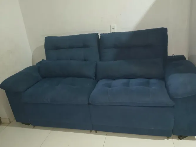 Sofá retrátil.