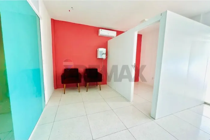 Sala comercial para locação na Avenida Engenheiro Roberto Freire