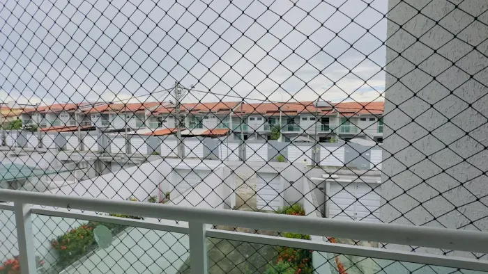 VENDO DUPLEX DE CASA NA MARAPONGA - 360MIL - CONDOMINIO FECHADO